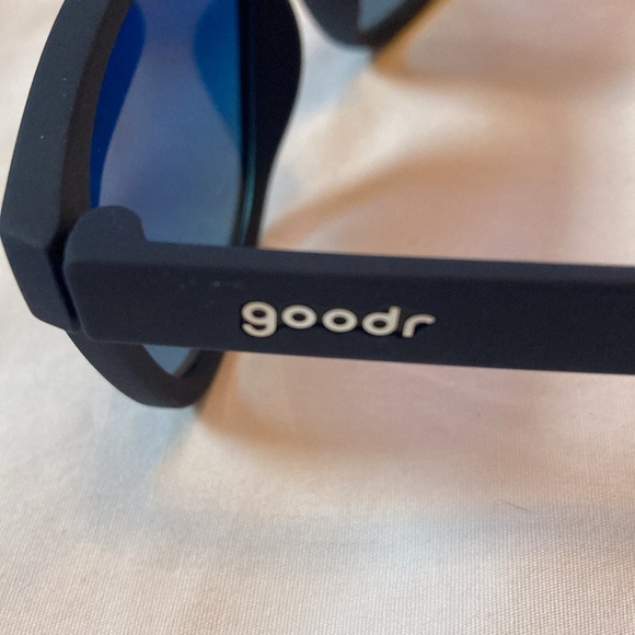 Goodr “OG” sunglasses - Picture 8 of 9